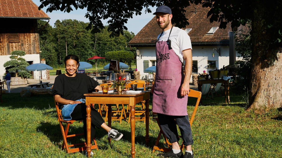 Outdoor-Fun-Dining-am-Waldrand-auf-der-Forch
