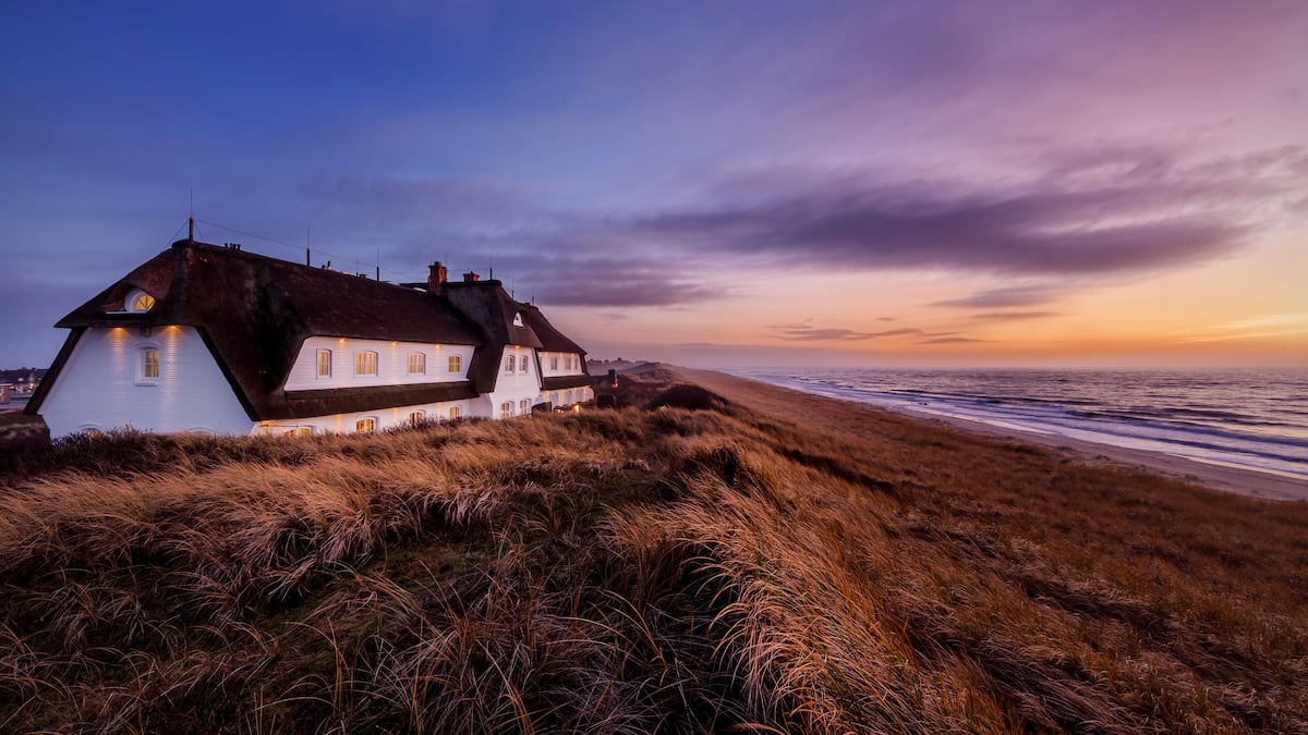 -S-l-ring-Hof-Sylt-27-K-che-auf-der-D-ne