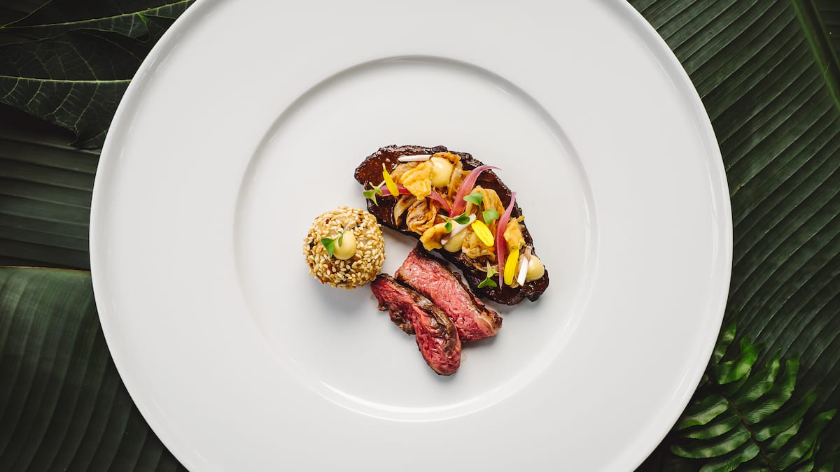 Duo vom Wagyu Rind & asiatische Beilagen | GaultMillau