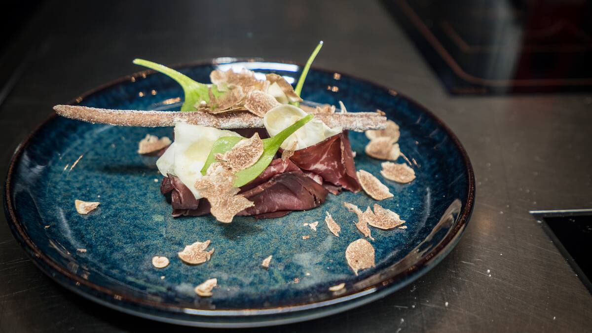Rezept: Bresaola vom Angus-Rind mit Alba-Trüffel und Cedri-Zitrone ...