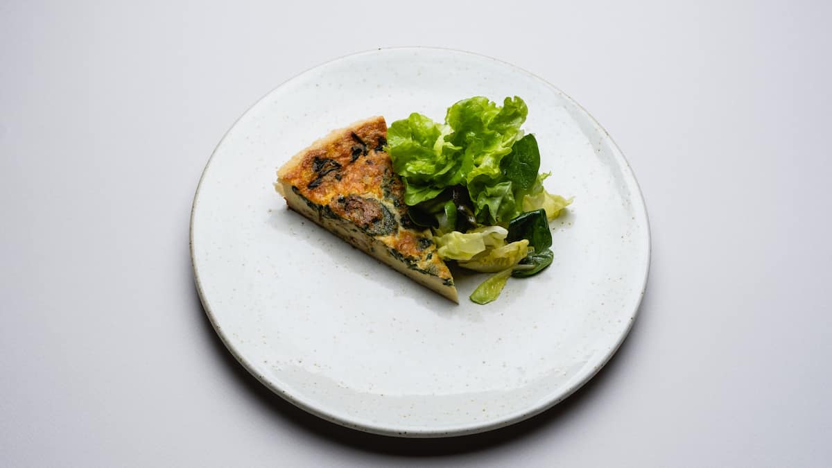 Sven Wassmer Rezept Quiche mit Lauch, Speck und Spinat