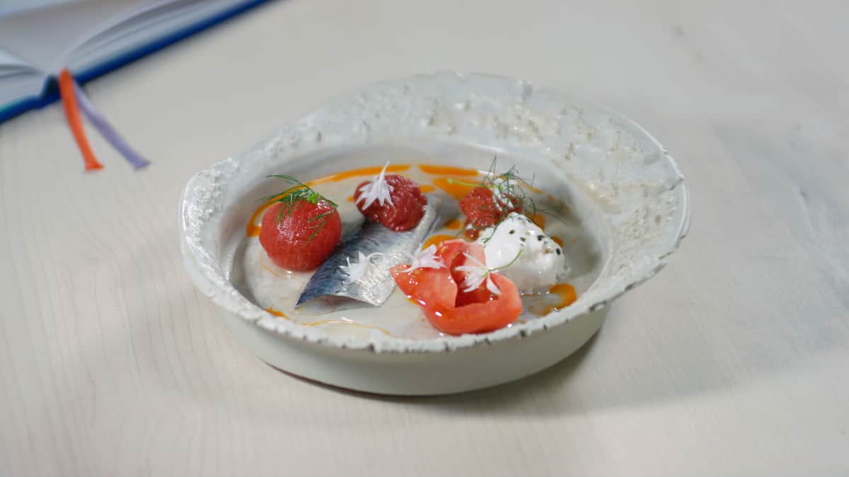 Sardine, Tomate & Burrata | GaultMillau Sardine, Tomate & Burrata | GaultMillau