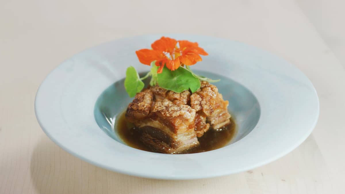 Geschmorter-Schweinebauch-by-Caminada