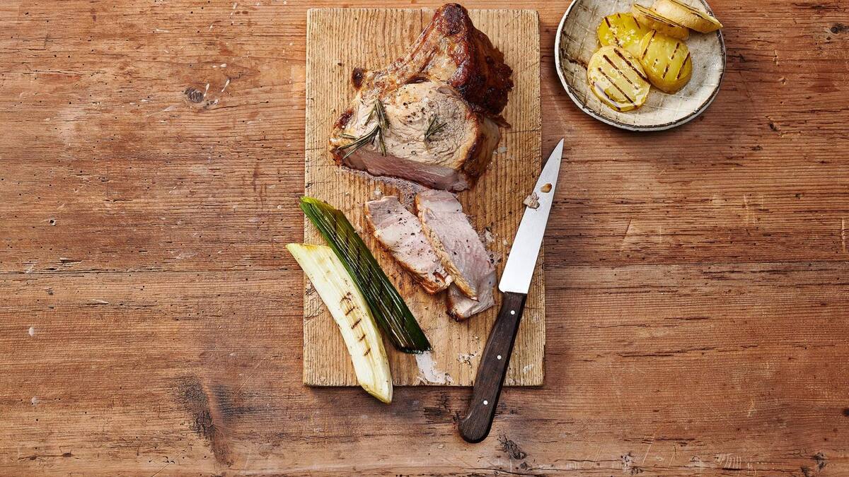 Rezept: Kalbskotelett am Stück mit Lavendelhonig