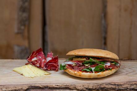 ANDWICHS-MI-FOOD-MI-RAISIN-GENEVE-GAULTMILLAU-CHANNEL