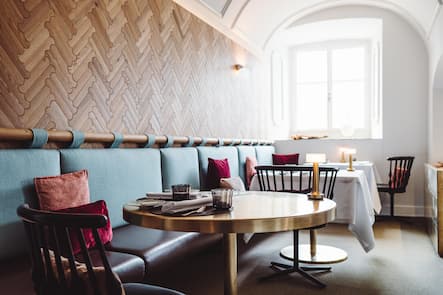 Restaurant Igniv im Grand Resort Bad Ragaz - Unterwegs mit Silvio German vom Restaurant Igniv in Bad Ragaz - Besuch seiner Lieferanten: Hühnerzüchter, Spargelbauer - Im Gewächshaus vom Hotel, in der Küche - Restaurant Igniv by Caminada in Bad Ragaz - Freitag, 12. April 2019 - Copyright Olivia Pulver