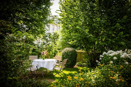 Guy Ravet, Tobias Funke kochen für Mercedes-Benz 2022 4-Hands Dinner in Kollaboration mit Mercedes Benz mit Guy Ravet und Tobias Funke im Signau House & Garden in Zürich.Â