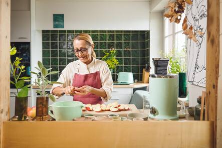 Tanja Grandits mit Novis Produkten, Novissa AG © HO