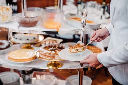 Dessert Carello - Gateau Saint-Honoree, Chez Donati, Donati, Bindella, Basel © HO