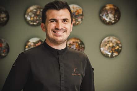 Agron Lleshi im neuen Restaurant Jägerhof 2024
