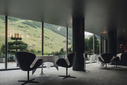 Hotel Vals 7132, Restaurant Silver, Chefkoch Mitja Birlo,Foto: Digitale Massarbeit, Tanja und Simon Kurt Mitja Birlo, 7132 Hotel Vals, Vals, Chefstable, Kaeserei, Baekerei © Digitale Massarbeit