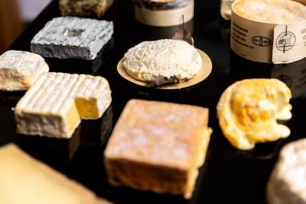 GMC Böniger Tranchiert Käsewagen bei Arno Sgier, Restaurant Traube Käsewagen