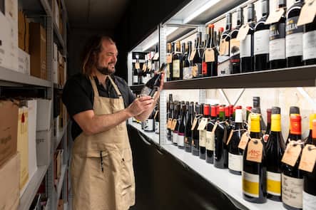 Oerlikon-Report Fotografiert am 19.11.2026 in Oerlikon Restaurant Satt Gastgeber Stefan Iseli