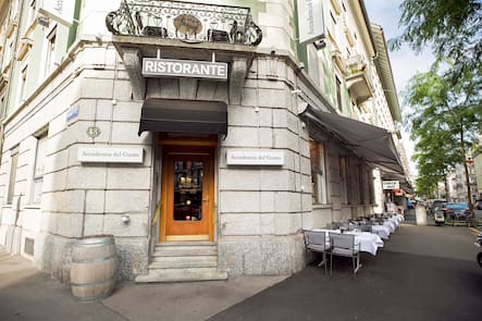 ABGEGOLTEN Aussenansicht Sommer Accademia del Gusto Zuerich Zürich, 21.6.2017 © Ellin Anderegg