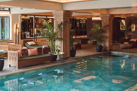 Pool, Spa - Gstaad Palace - Swiss Deluxe Tour Juli 2022 - Copyright Olivia Pulver - 04.07.2022