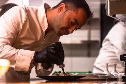 Amoureux de Grimentz, le chef de la Table d'André fait du bien à la région. Cadre feutré et cuisine soignée.