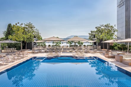 TOP-10-POOL-SIDE-ROMANDIE-SUISSE-HOTEL-PRESIDENT-WILSON