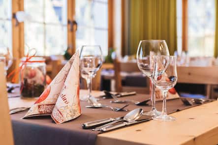 Sonntagsbraten Restaurant Hotel Helvetia