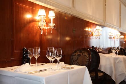 Stefano Piscopo KüchenchefMariana Piscopo Gastgeberin