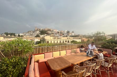 MONTESOL-HOTEL-EXPERIMENTAL-IBIZA-GAULTMILLAU-GENEVE