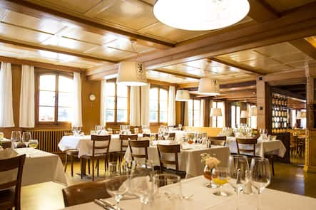 Innenansicht vom Restaurant Gasthof Baeren in Langnau im Emmental - GaultMillau