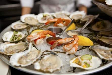 TOP-10-HUITRES-CAFE-DU-CENTRE-GAULTMILLAU-CHANNEL-GENEVE