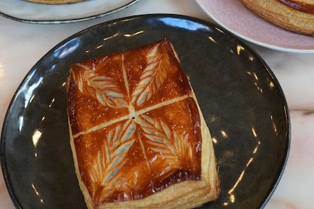 GALETTE-ROIS-GENEVE-GAULTMILLAU-CHANNEL-SAWERDŌ