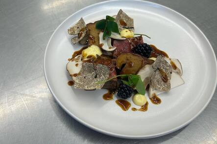 GAULTMILLAU-CHANNEL-GENEVE-CAFE-DE-LA-PLAGE-CHASSE