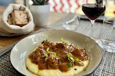 GAULTMILLAU-CHANNEL-GENEVE-CHASSE-LE-DECANTEUR