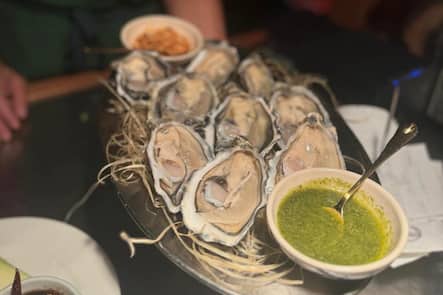 TP-10-HUITRES-SATU-BAR-GAULTMILLAU-CHANNEL-GENEVE