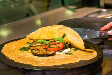 GAULTMILLAU-CHANNEL-GENEVE-MULLERS-FACTORY-CHANDELEUR