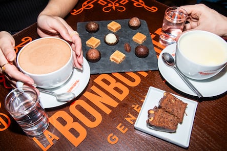 GAULTMILLAU-CHANNEL-GENEVE-LA-BONBONNIERE-CHOCOLAT-CHAUD