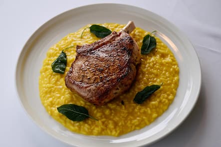 Gericht: Kalbskotelett mit Risotto milanese Gambrinus, Weinfelden, TG