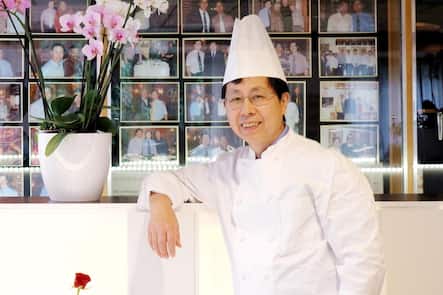 Innenansicht Luo, Qiulin (Koch, Kuechenchef) im Restaurant Ochsen, Chinakueche Chinaküche Luo. Restaurant Ochsen, Chinakueche Chinaküche Luo Dietikon, 31.1.2017 © HO Restaurant Ochsen, Chinakueche Chinaküche Luo in Dietikon, ZH