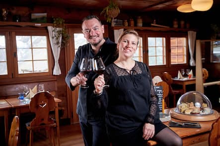 La Sage, le 30 mars 2023, Restaurant Les Collines, Maud et François-Xavier Lemploy, nous présente :© Sedrik Nemeth