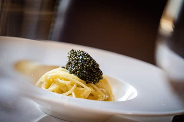 Spaghetti mit Zitrone by Fabrizio Zanetti Spaghetti Suvretta mit Kaviar und Zitrone von Fabrizio Zanetti Suvretta House 2022