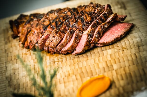 Tomahawk mit Romesco-Creme vom Grill Cote de Boeuf Mitja Birlo 2022