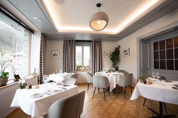 Hôtel Le Terminus Orsières, Hôtel Le Terminus, Café-Restaurant Quai de l’Ours.jpg