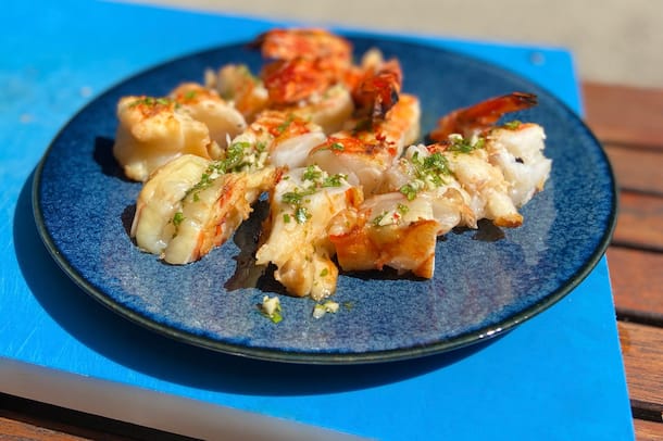 King Prawns with Thai-style dipping sauce                                             King Prawns with Thai-style dipping sauce