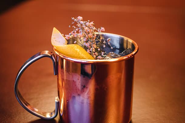 Cocktail Mule d'hiver Cocktail Victor Topart Crapule Fribourg Nouvel-An