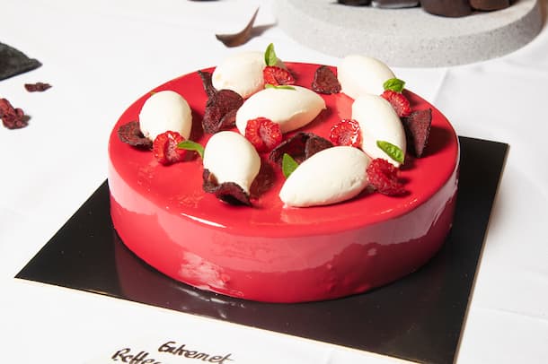 Entremets betterave-chocolat au lait Entremets betterave framboise chocolat au lait basilic apprentis concours Vaud