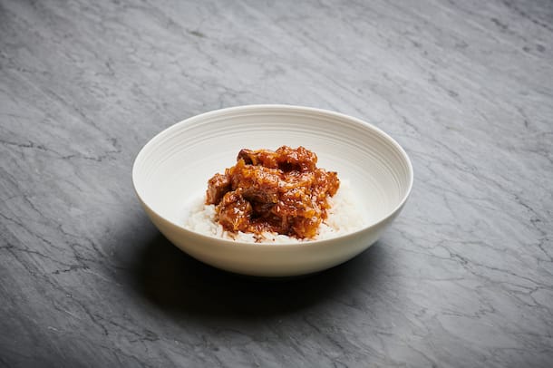 Gulasch vom Molkeschwein Mesa Sebastian Rösch Gugelhupf Take away