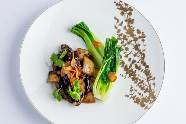 Black Pepper Beef Black Pepper Beef Rezept von Mike Wehrle aus dem Kochbuch «Seven Kitchens»