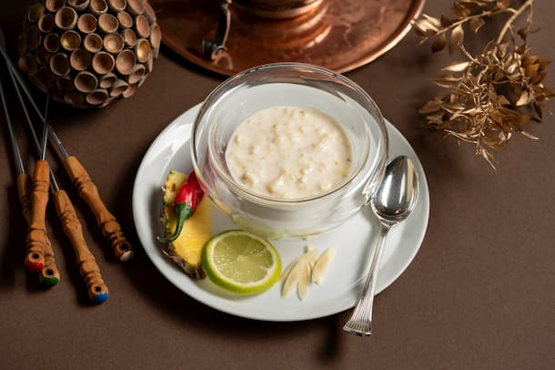 Kokos-Ananas-Sauce by Bernadette Lisibach Ananas-Chili-Zitronen-Frühlingszwiebelsauce zu Fondue Chinoise by Bernadette Lisibach, in Lömmenschwil