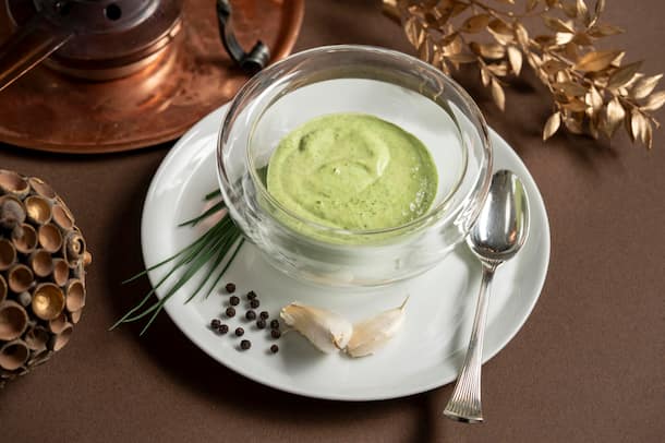 Schnittlauchsauce by Bernadette Lisibach Knoblauch-Schnittlauch-Pfeffersauce zu Fondue Chinoise by Bernadette Lisibach, in Lömmenschwil