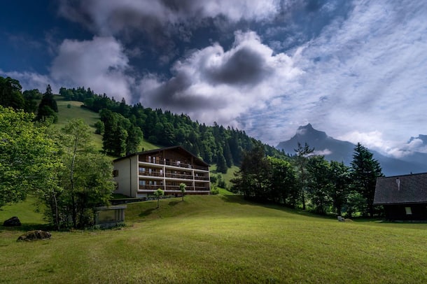 Villa Hundert  Villa Hundert, Engelberg