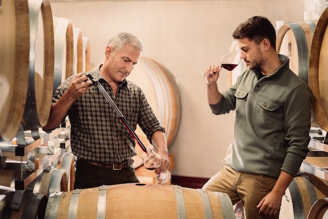 MICHAEL WETZEL & SOHN ROMAN WETZEL (r.)