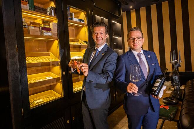 Rafael Biner, Direktor Zermatterhof, Sommelier Peter Zimmermann 2022