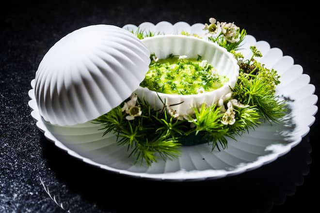 Gilad Peled kocht im Restaurant Collonal 2023: Taschenjrebs, Gurke, Kaviar