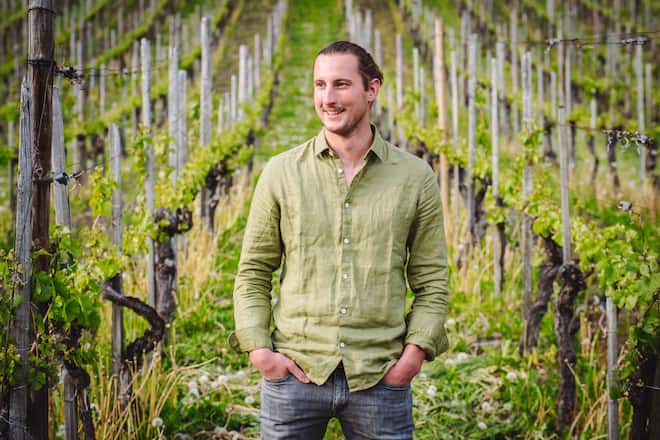 Patrick Adank - Die Winzer aus der Bündner Herrschaft Martin Donatsch, Roman Hermann, Patrick Adank, Laura Pelizzatti und Raphael Hug vom Weingut Wegelin nehmen an der Garden Party 2019 teil. - Fläsch, Dienstag, 7.5.2019 - Copyright Olivia Pulver